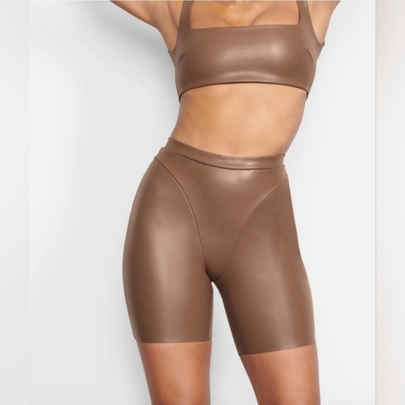 Skims Faux Leather Biker Short in Jasper - NWT - Picture 1 of 7